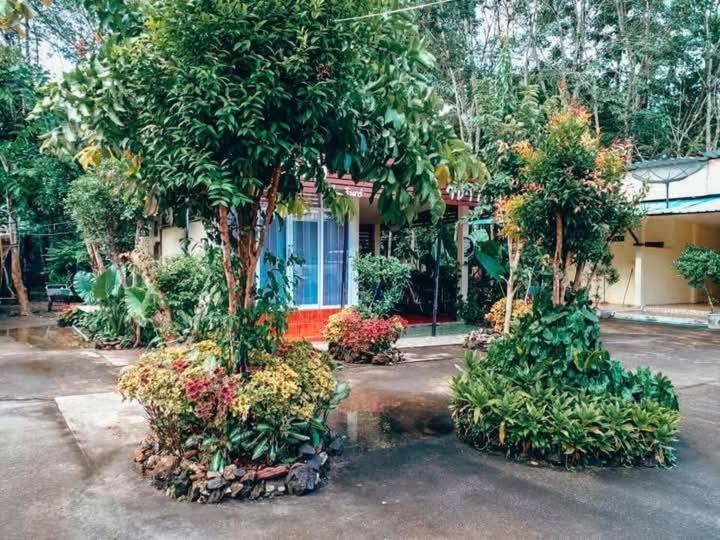 Song Pee Nong Resort Phattalung Phatthalung Zewnętrze zdjęcie